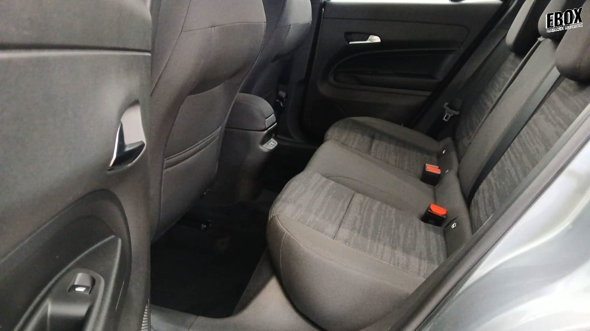 377974_p2 - JEEP - AVENGER - 2026 - photo 9