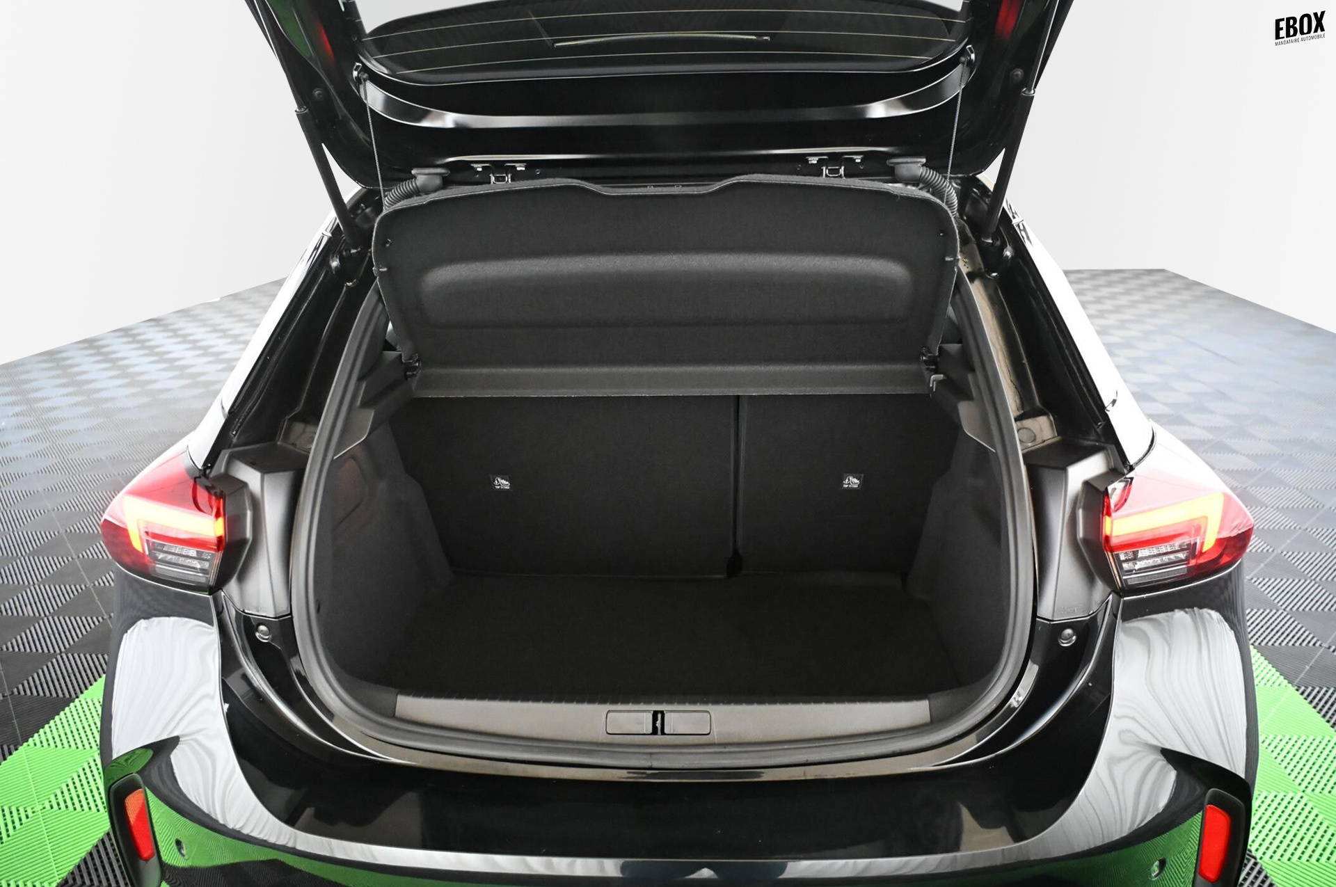 19192_p35 - OPEL - CORSA - 2023 - photo 39