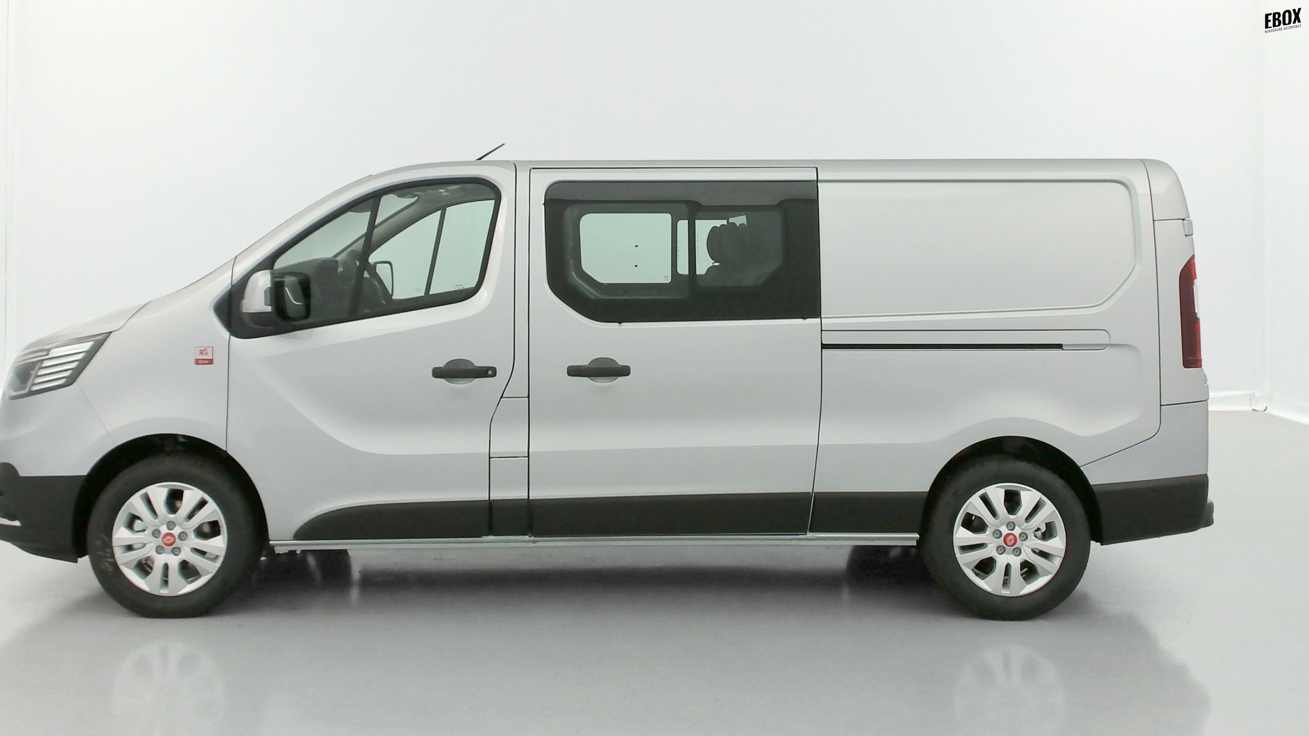 GLI00007186_p53 - RENAULT TRUCKS - TRAFIC CA - 2025 - photo 4