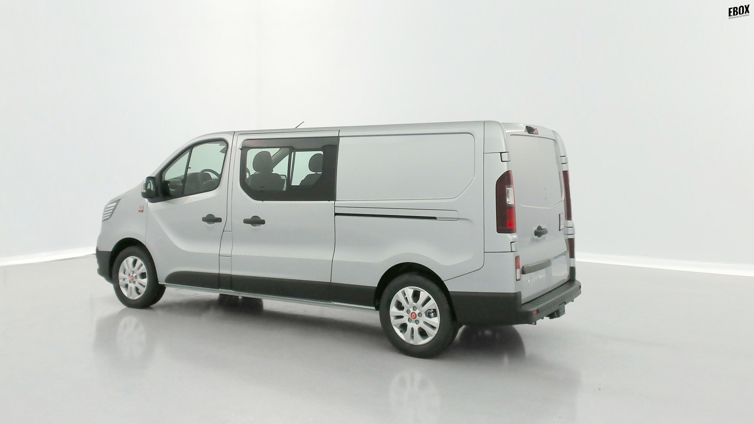 GLI00007186_p53 - RENAULT TRUCKS - TRAFIC CA - 2025 - photo 23