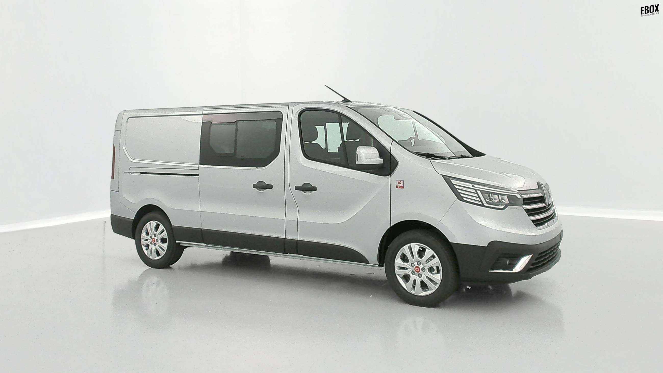 GLI00007186_p53 - RENAULT TRUCKS - TRAFIC CA - 2025 - photo 25