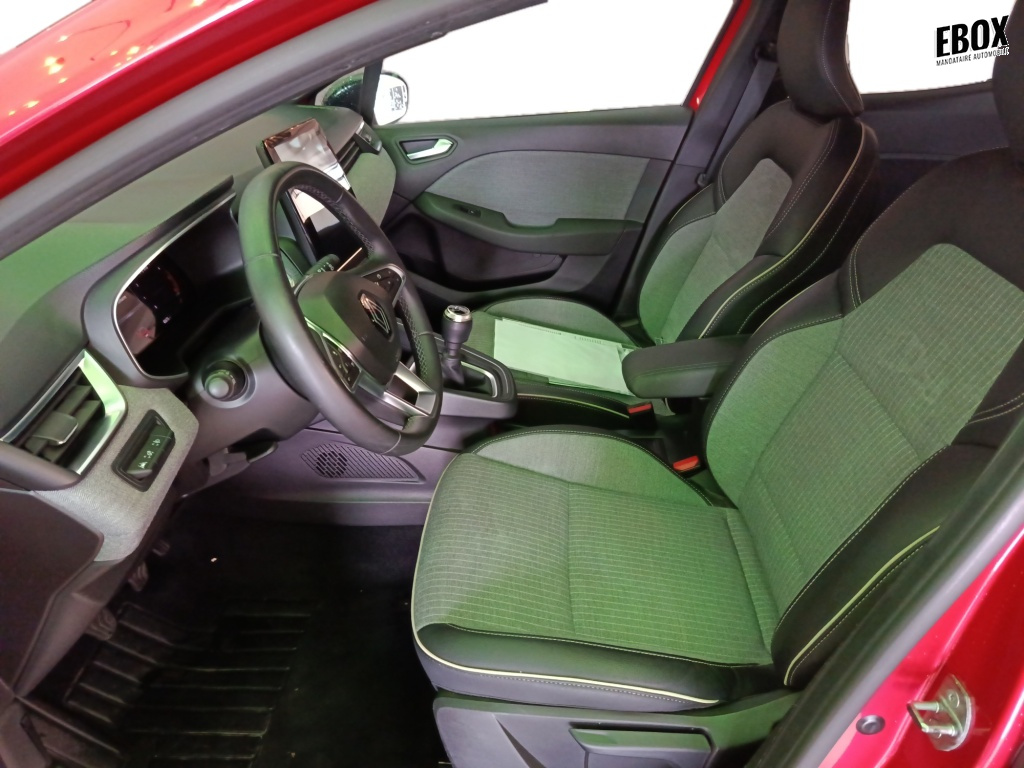 73565_p51 - RENAULT - CLIO - 2024 - photo 10