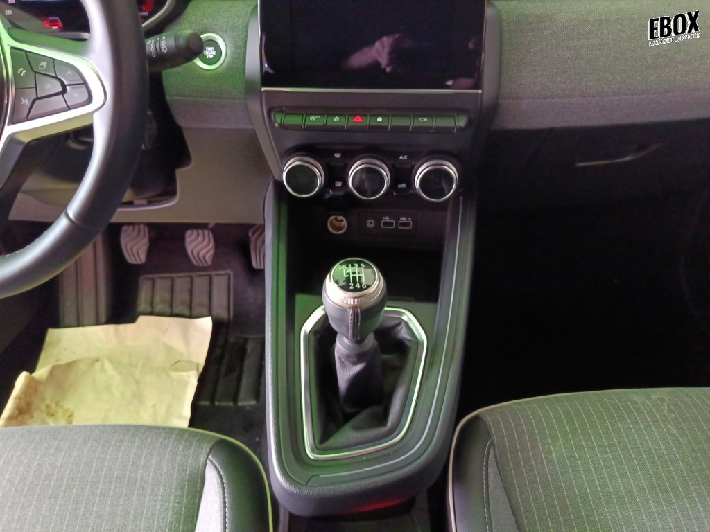 73565_p51 - RENAULT - CLIO - 2024 - photo 15