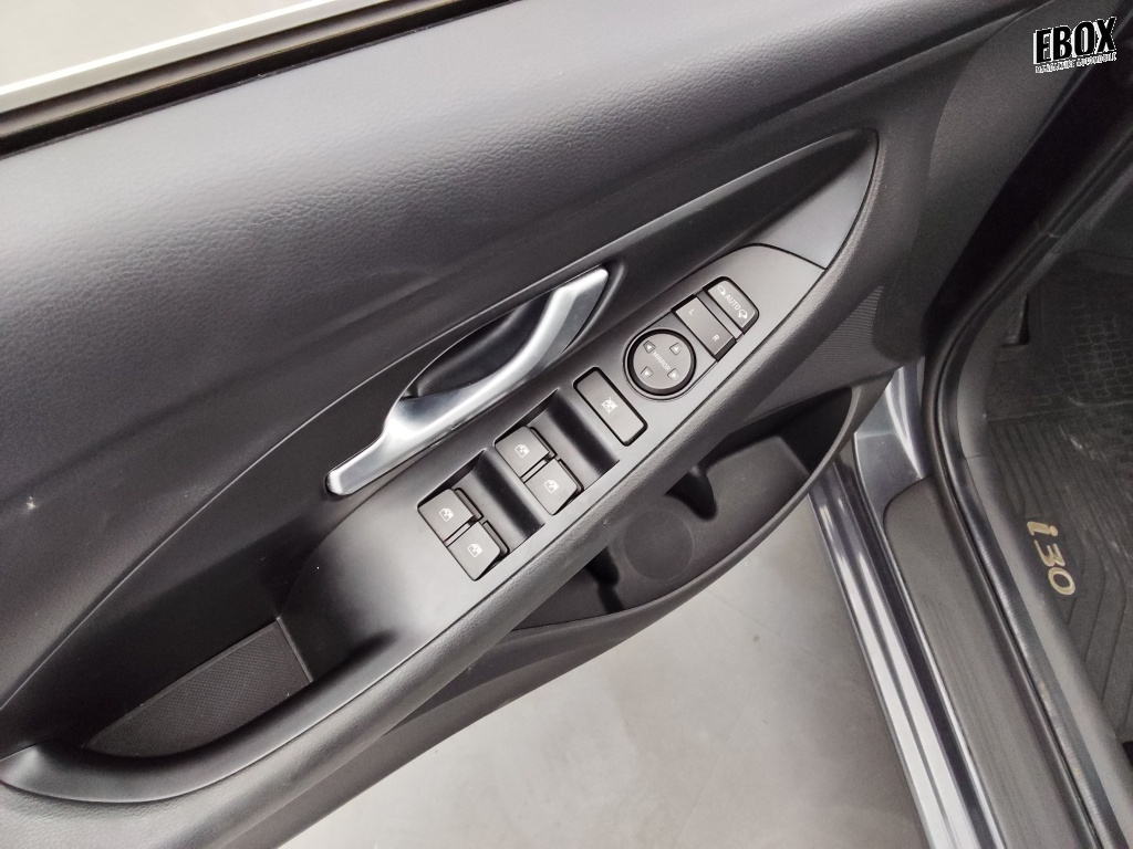 73098_p51 - HYUNDAI - I 30 - 2022 - photo 18