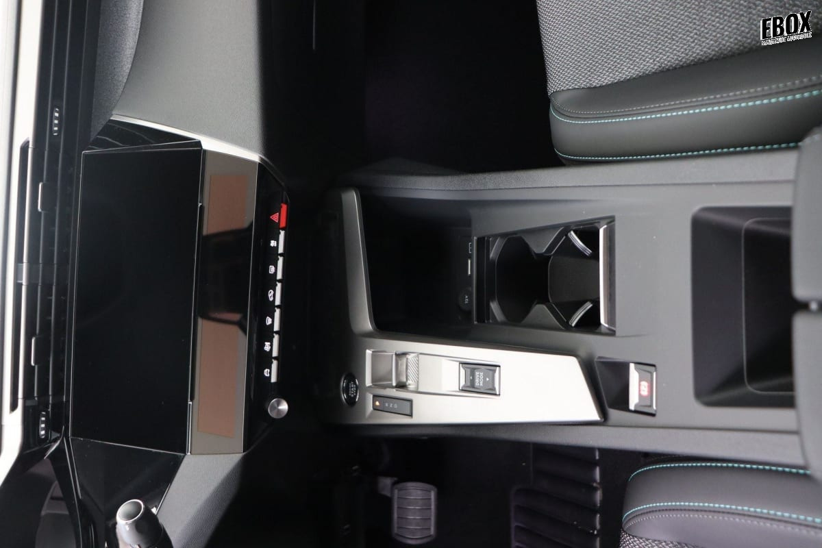 379129_p2 - PEUGEOT - E 408 - 2026 - photo 10