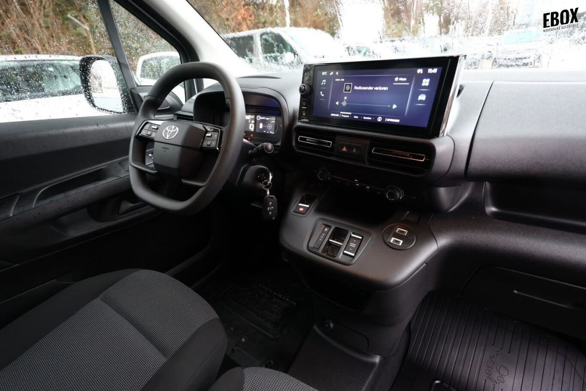 381274_p2 - TOYOTA - PROACE CITY - 2026 - photo 8