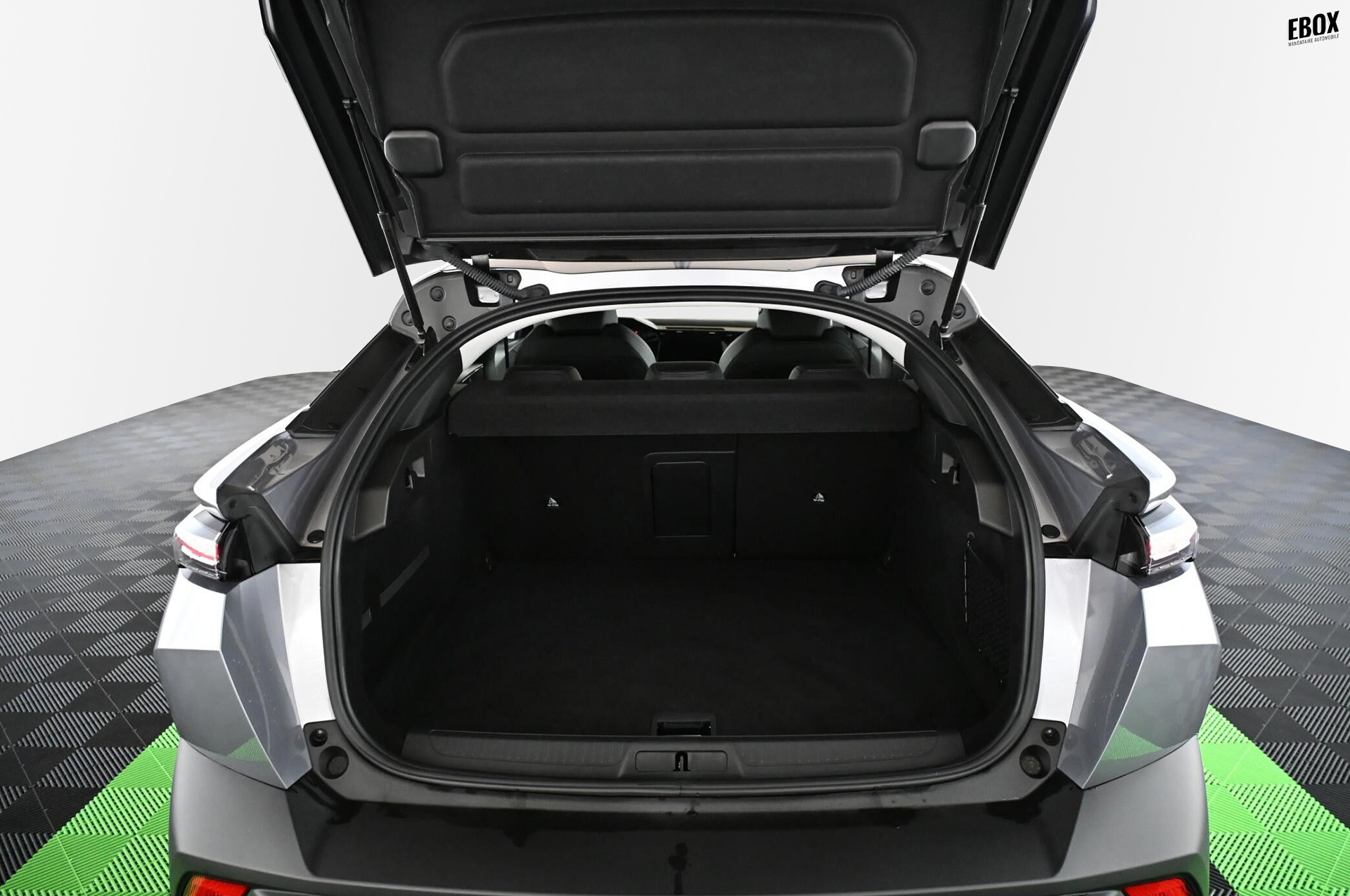 17822_p35 - PEUGEOT - 408 - 2024 - photo 34