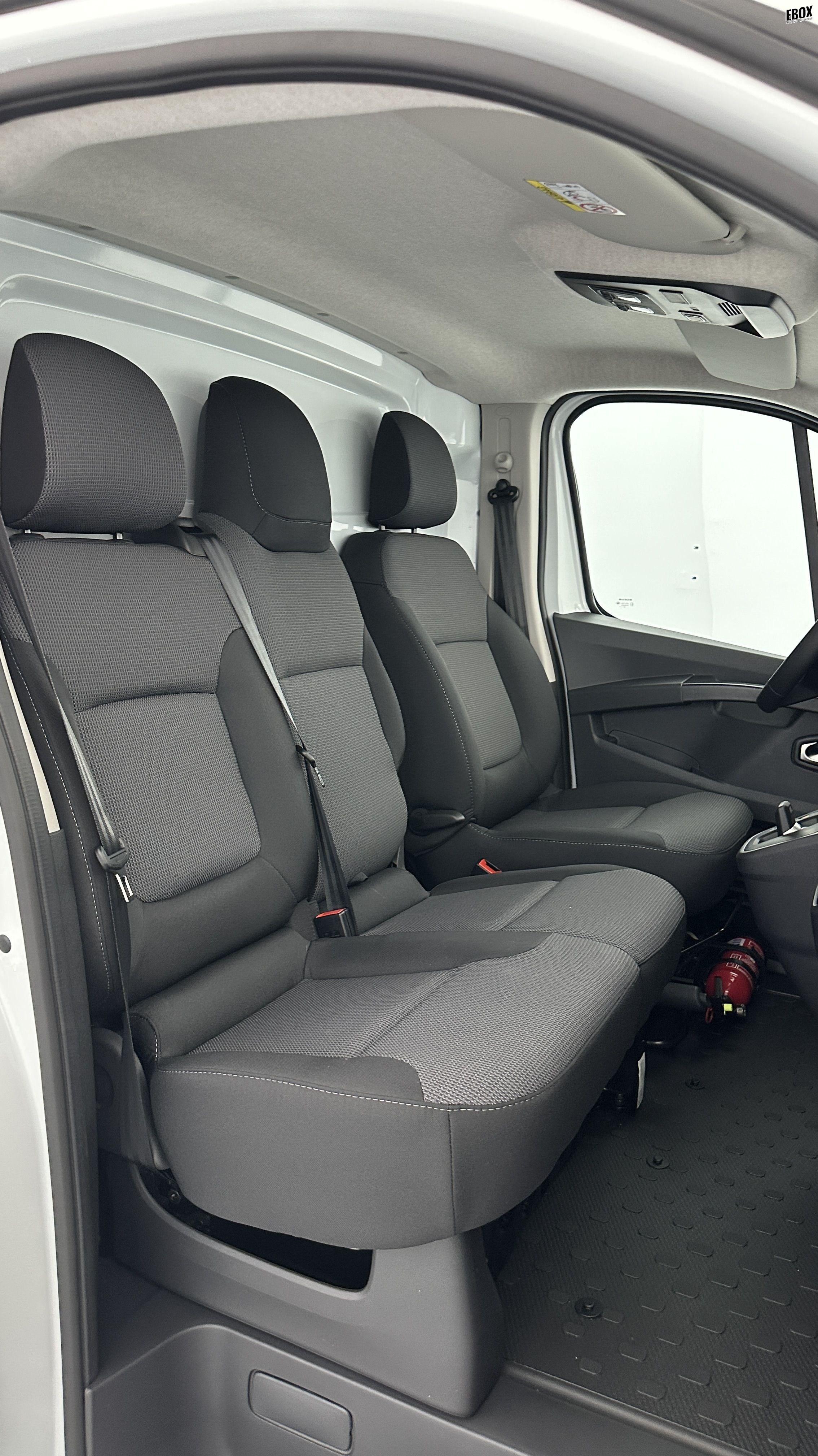 GLI00026306_p53 - RENAULT - TRAFIC - 2025 - photo 7