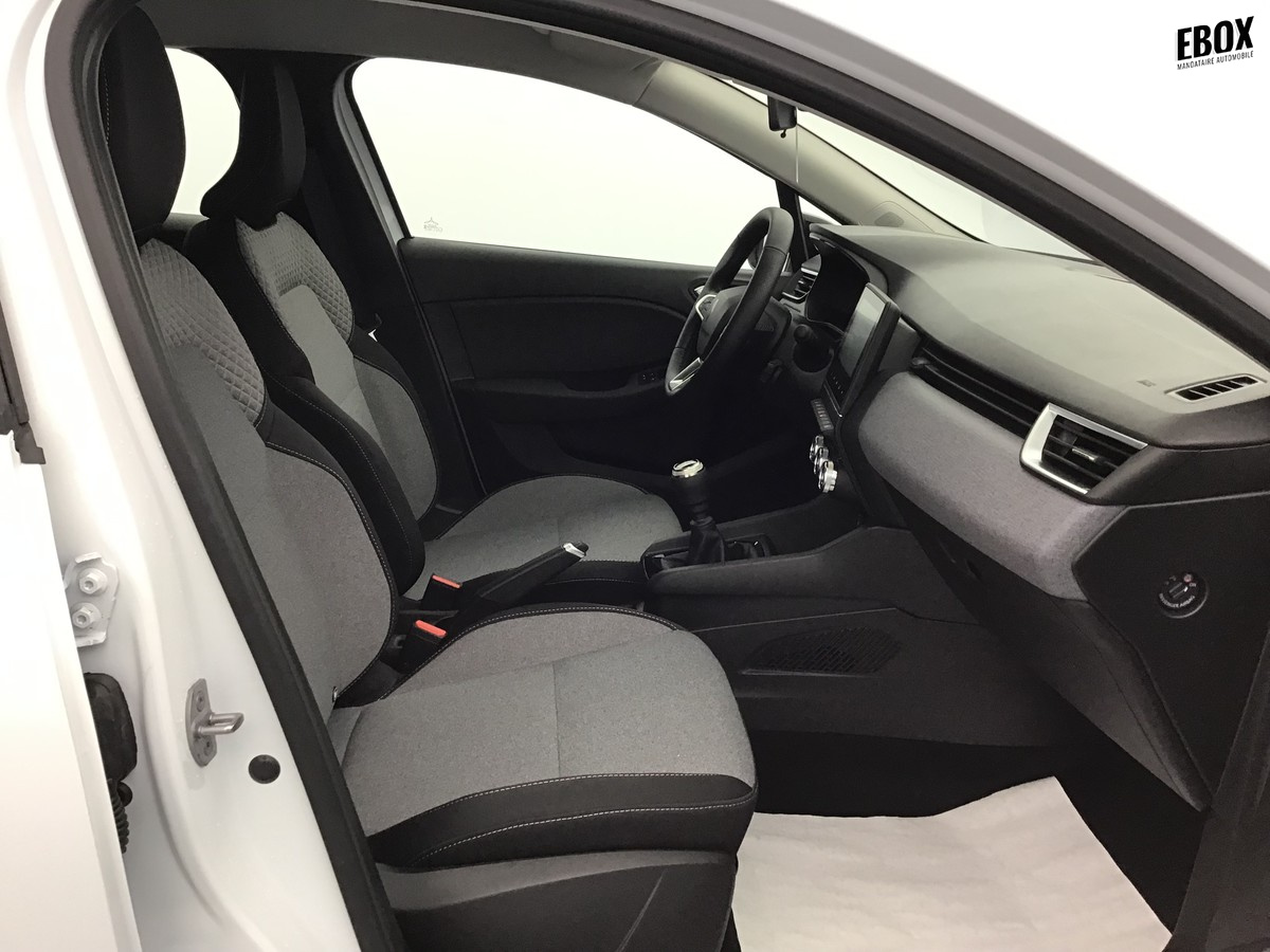 O202002_p3 - RENAULT - CLIO 5 - 2024 - photo 6