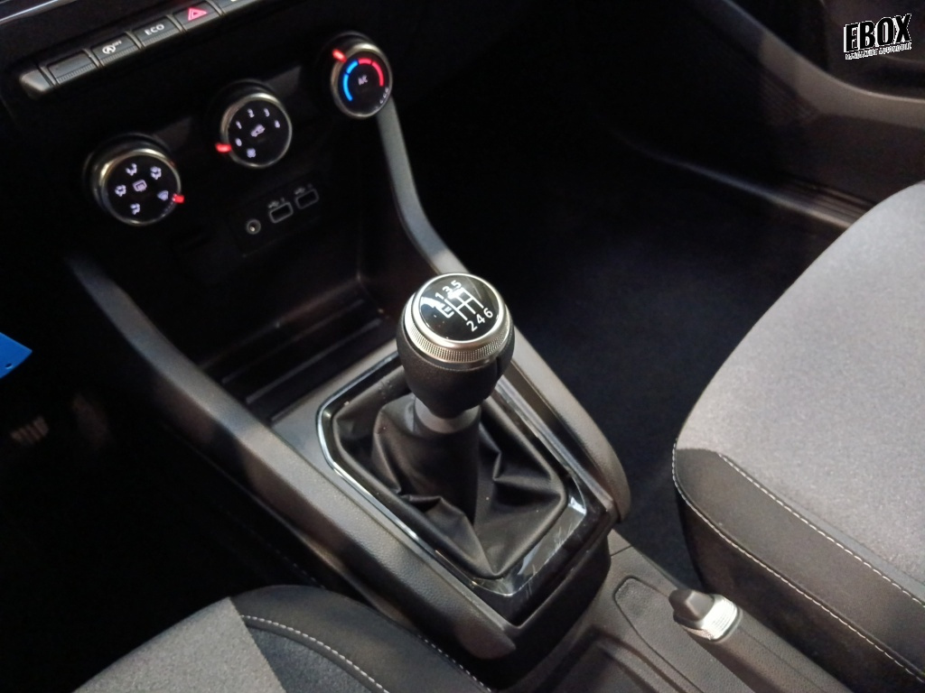 71348_p51 - RENAULT - CLIO - 2025 - photo 15