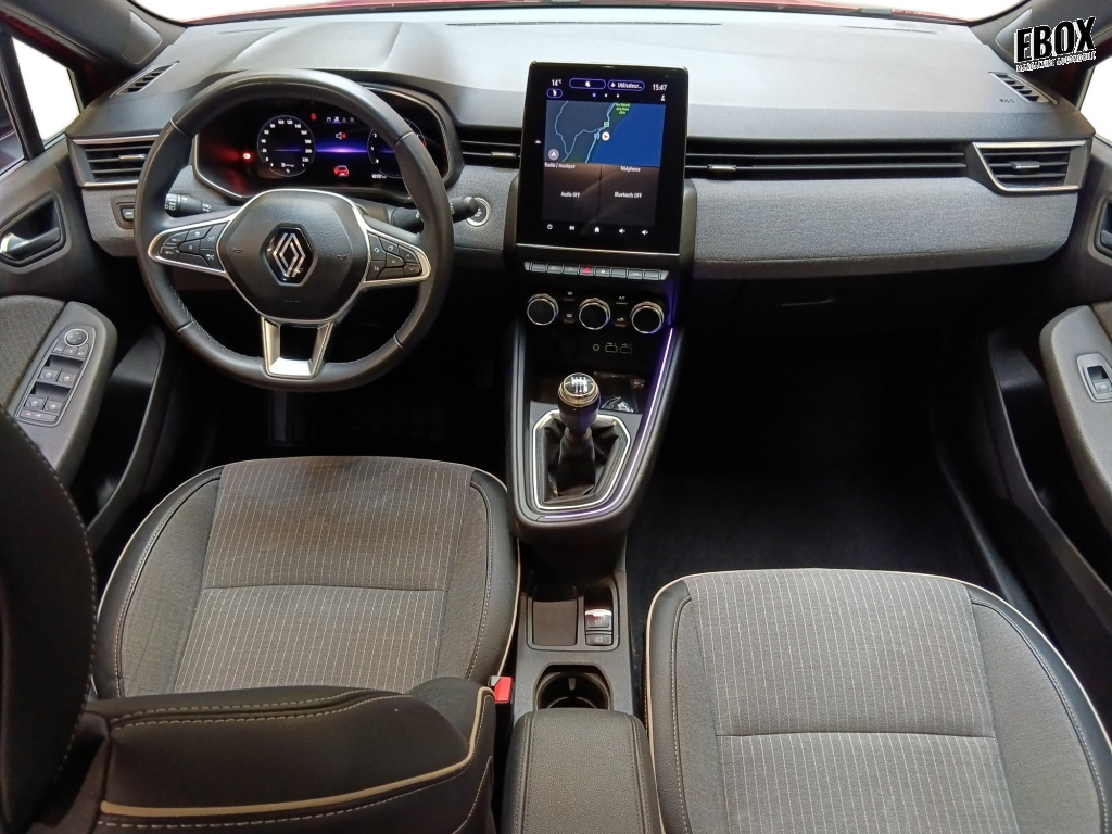 72394_p51 - RENAULT - CLIO - 2024 - photo 12