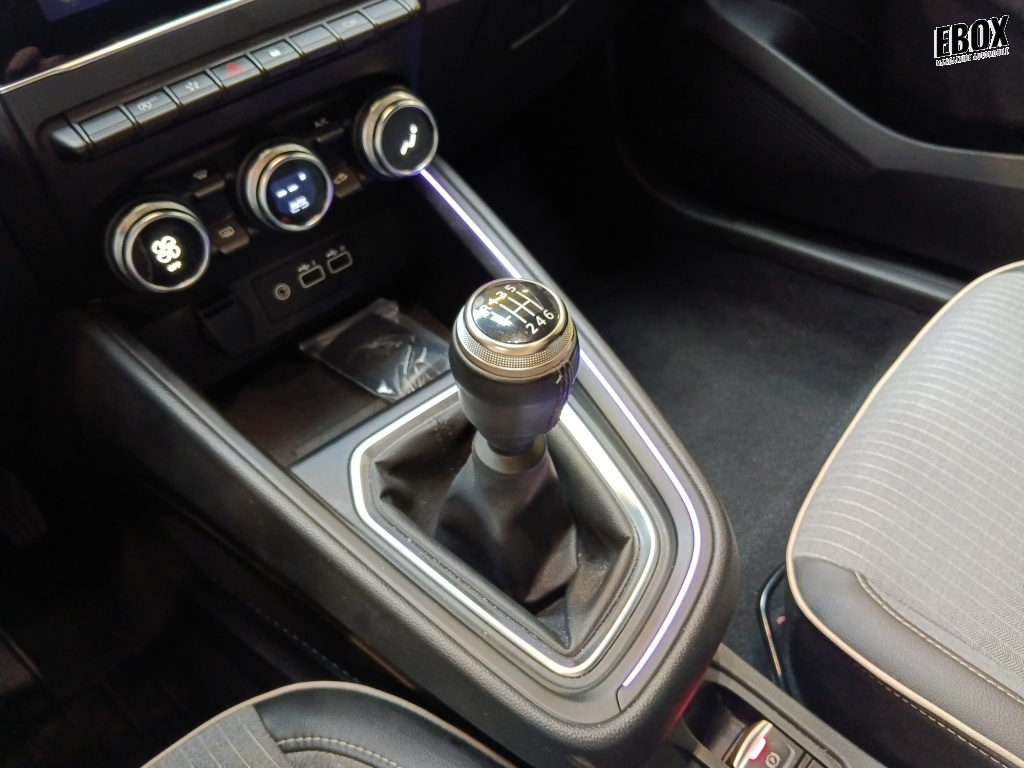 72394_p51 - RENAULT - CLIO - 2024 - photo 15