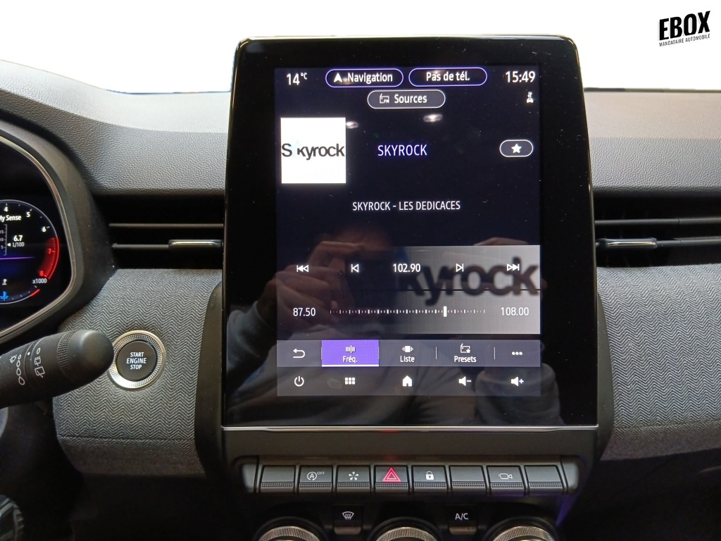 72394_p51 - RENAULT - CLIO - 2024 - photo 17