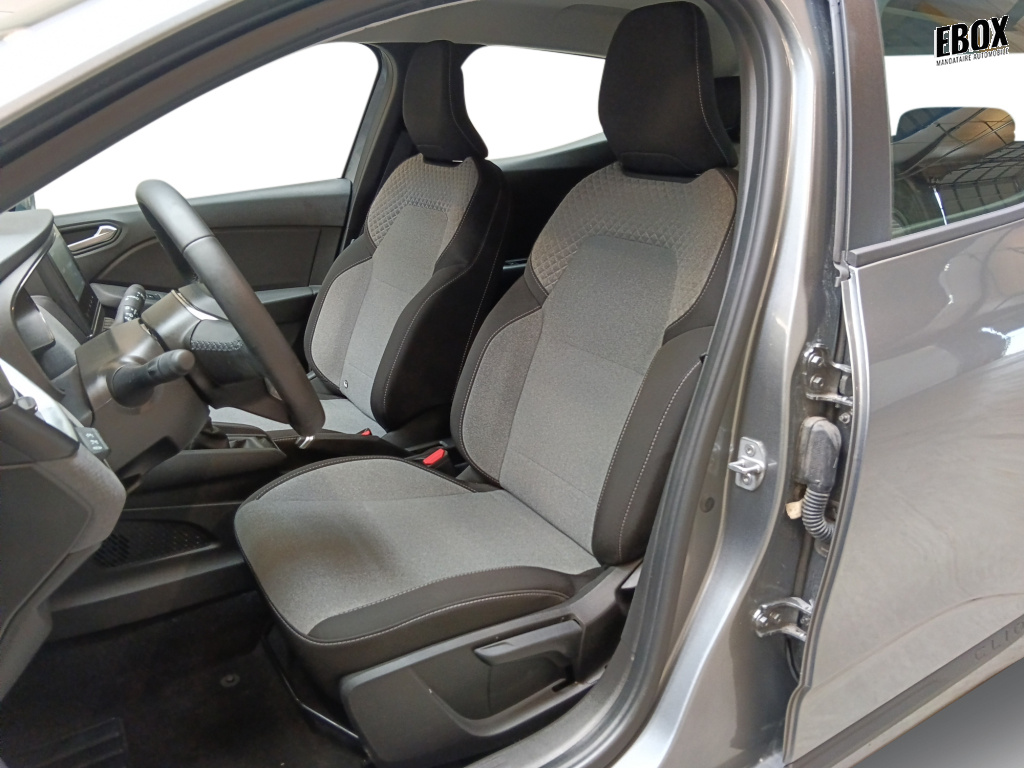 72453_p51 - RENAULT - CLIO - 2025 - photo 10