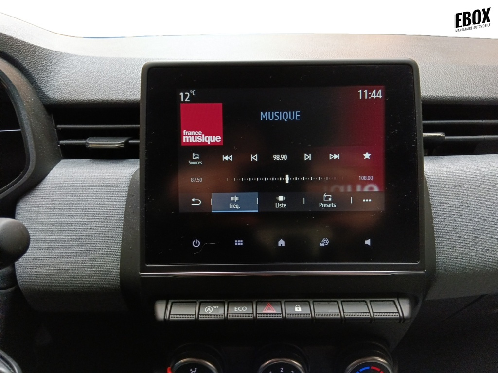 72453_p51 - RENAULT - CLIO - 2025 - photo 17