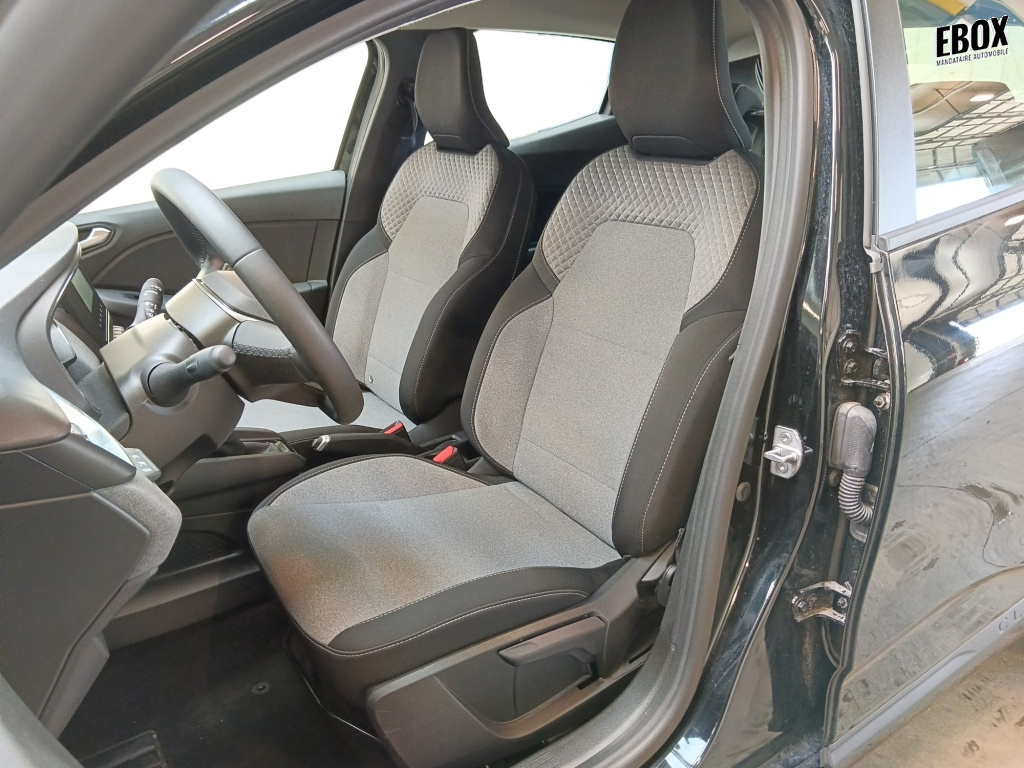 72554_p51 - RENAULT - CLIO - 2025 - photo 10