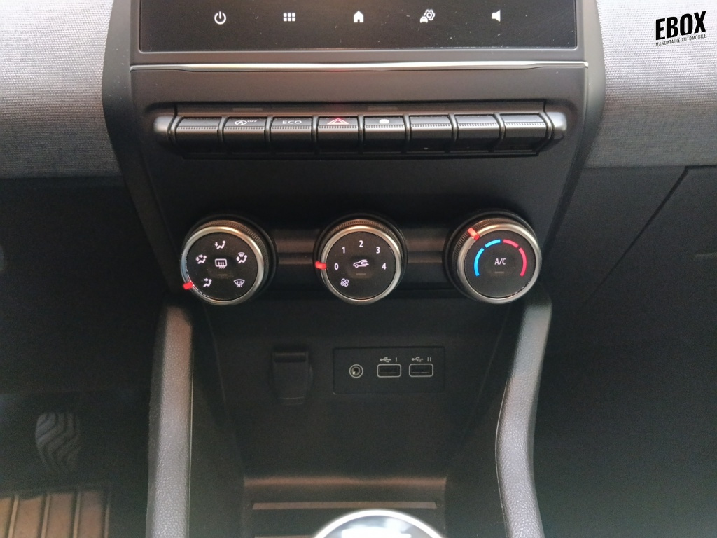 72554_p51 - RENAULT - CLIO - 2025 - photo 20