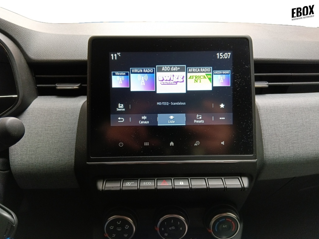 72564_p51 - RENAULT - CLIO - 2025 - photo 17