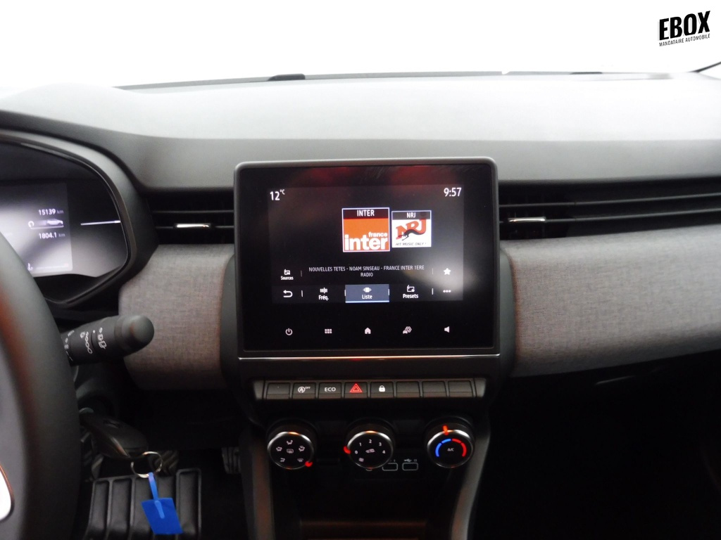 71349_p51 - RENAULT - CLIO - 2025 - photo 10