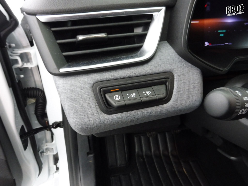 71349_p51 - RENAULT - CLIO - 2025 - photo 7