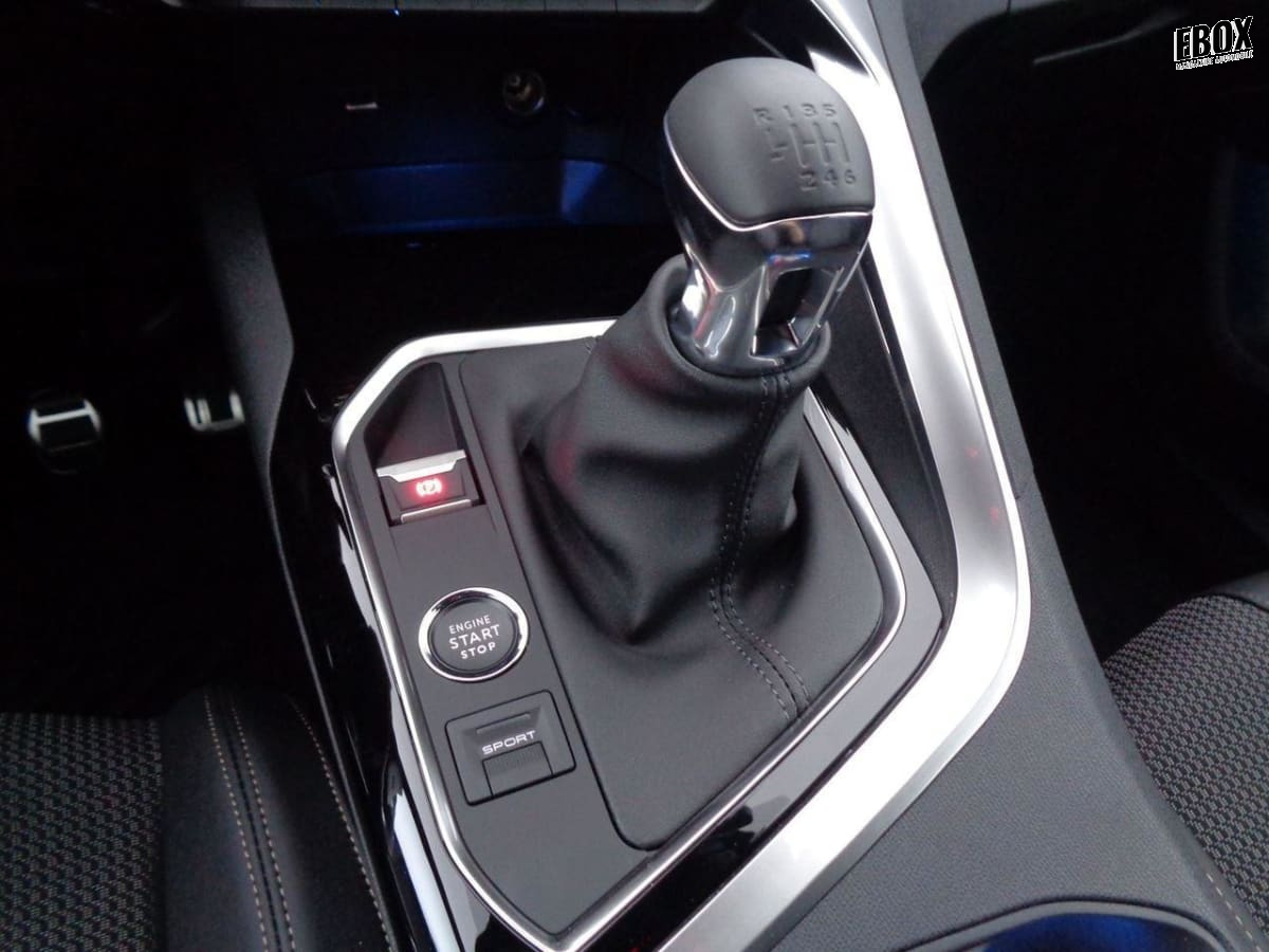 349956_p2 - PEUGEOT - 3008 - 2023 - photo 6