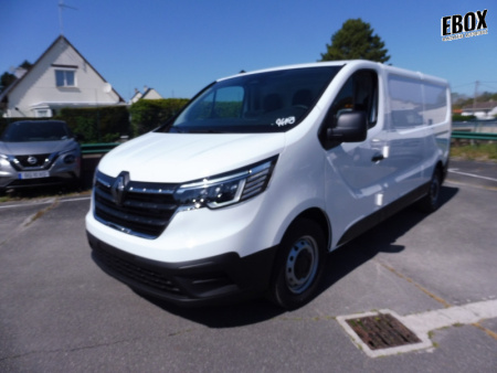 74159_p51 - RENAULT - TRAFIC - 2025