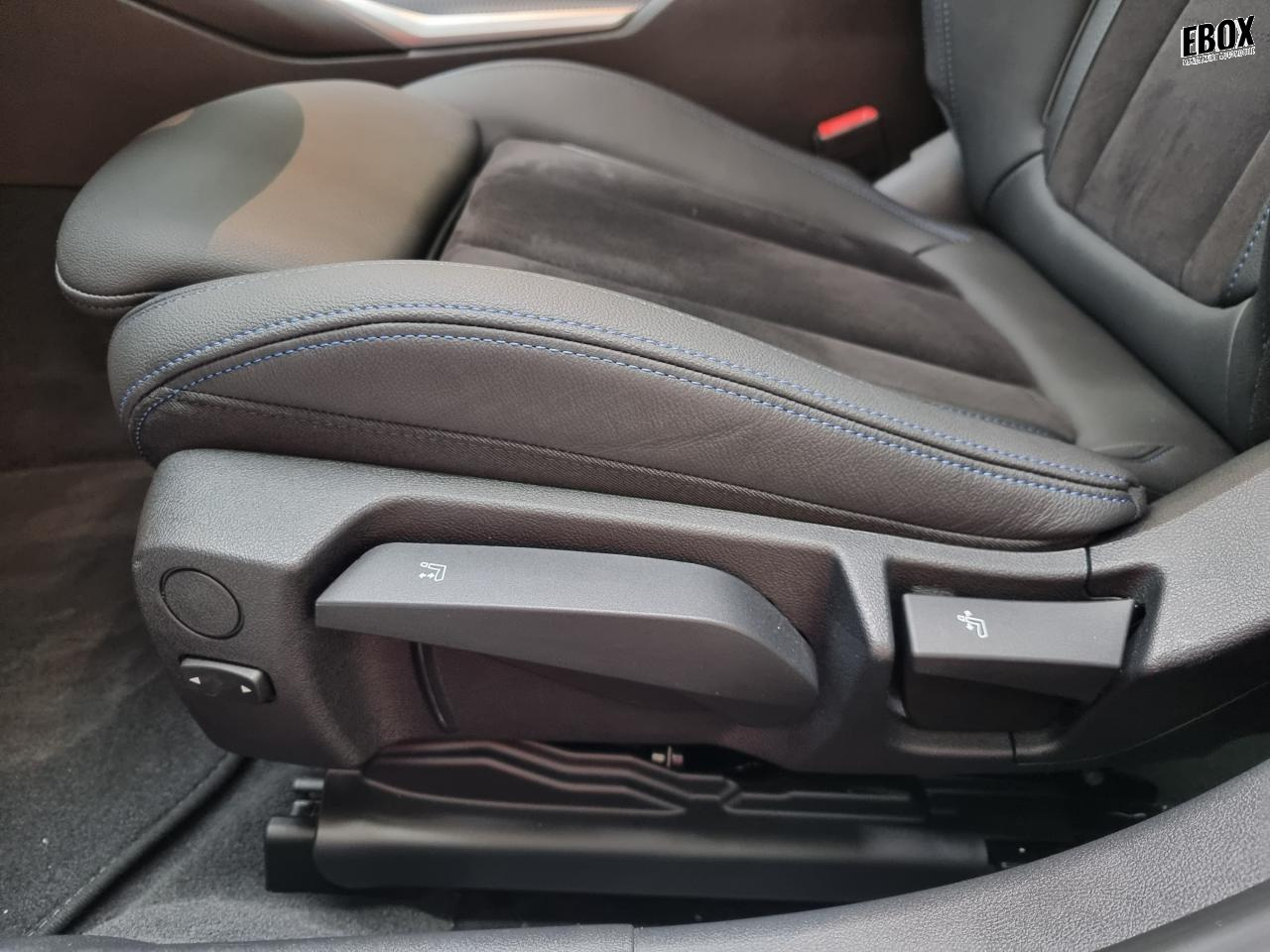 0679-0002785_p68 - BMW - SERIE 3 - 2024 - photo 15