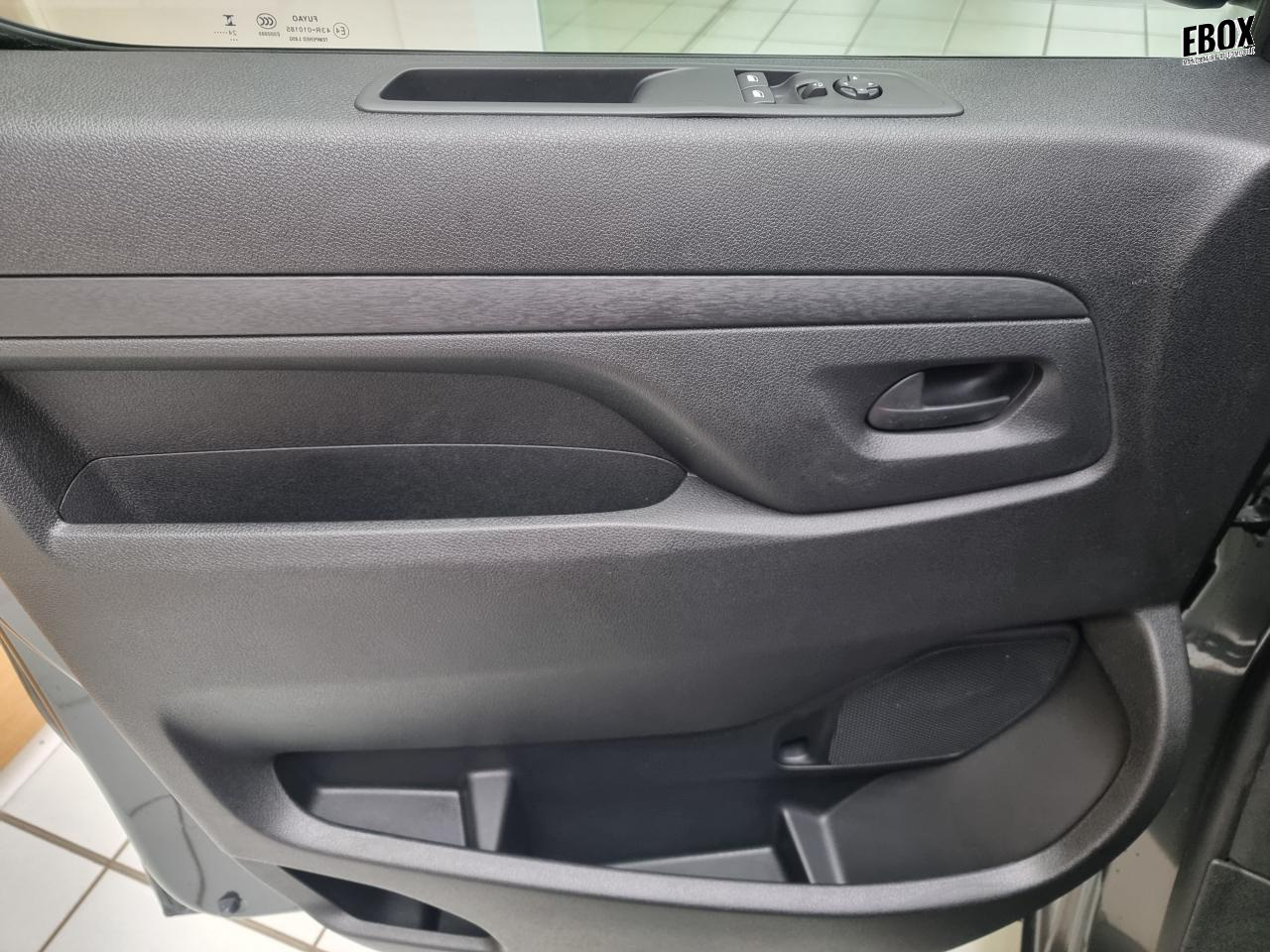 0679-0002890_p68 - CITROEN - JUMPY - 2025 - photo 17