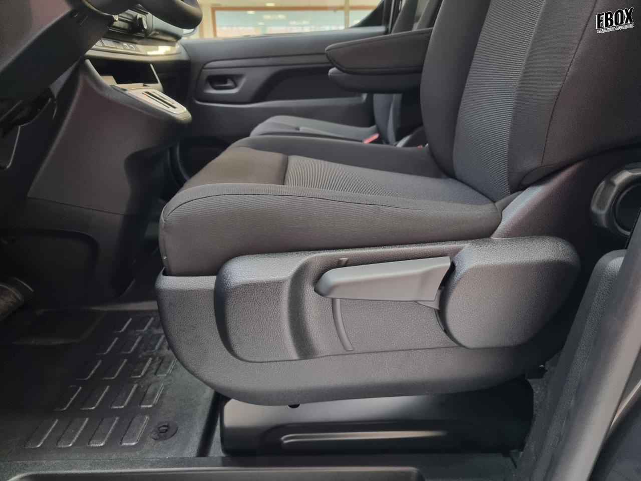 0679-0002933_p68 - CITROEN - JUMPY - 2025 - photo 15