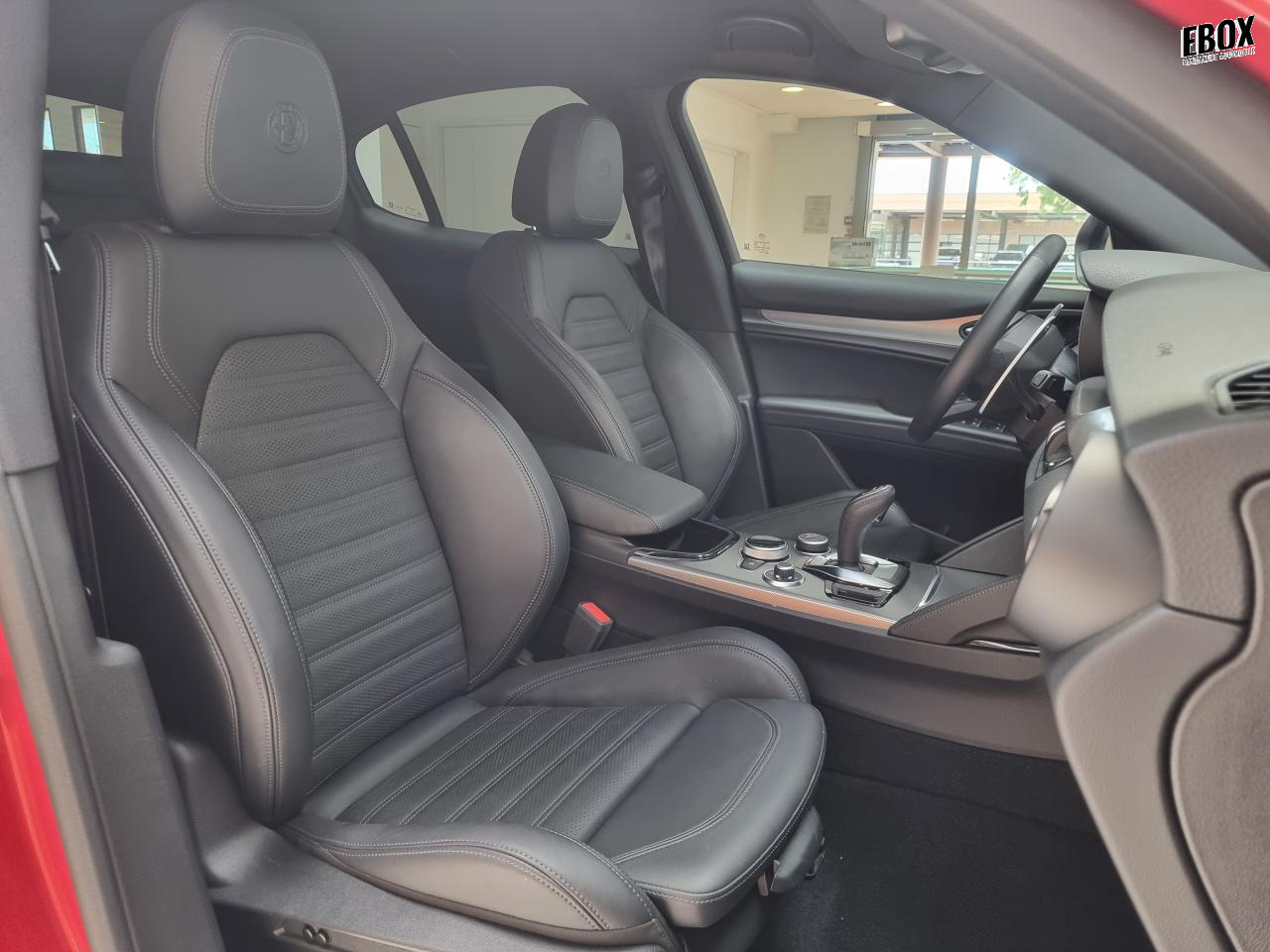 0679-0002979_p68 - ALFA ROMEO - STELVIO - 2024 - photo 12