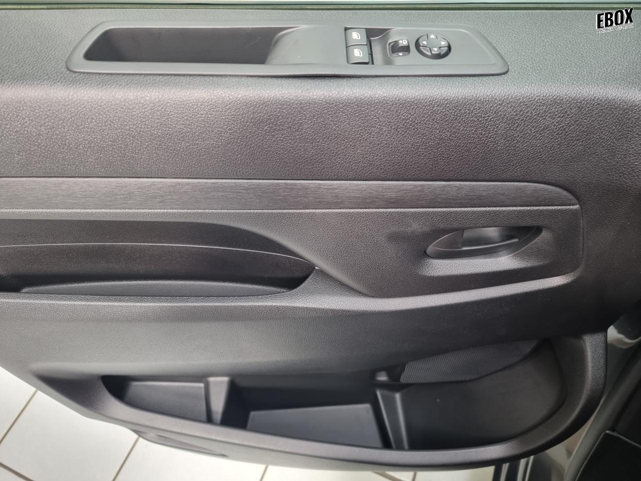 0679-0003001_p68 - CITROEN - JUMPY - 2025 - photo 18