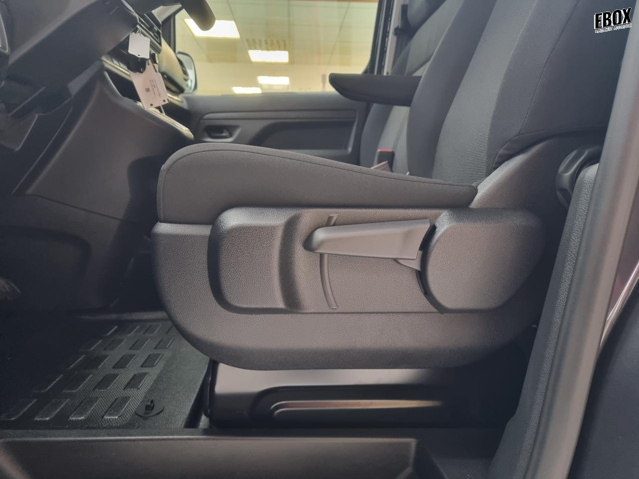 0679-0003003_p68 - CITROEN - JUMPY - 2025 - photo 15