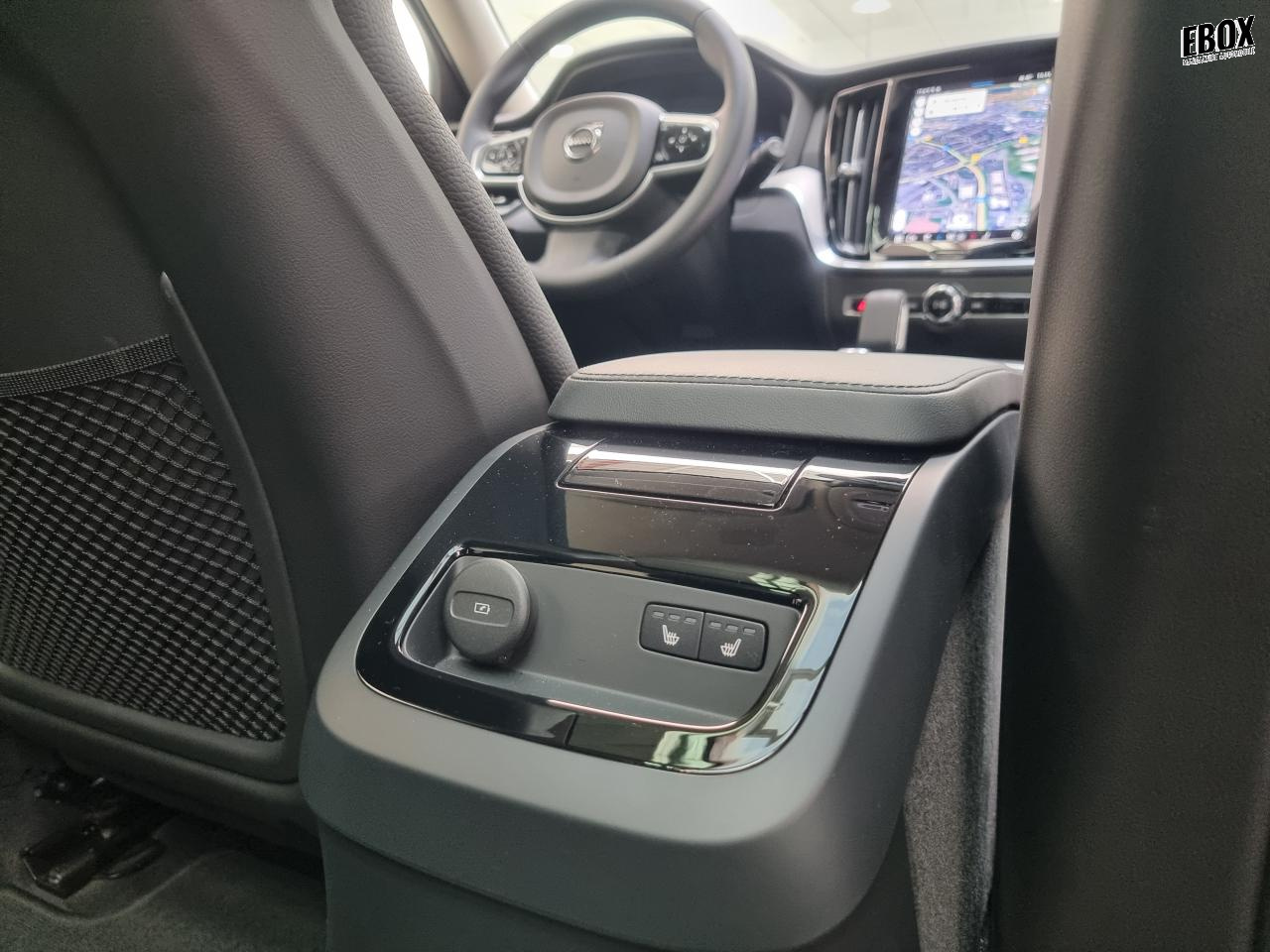 0679-0003031_p68 - VOLVO - V 60 - 2024 - photo 30