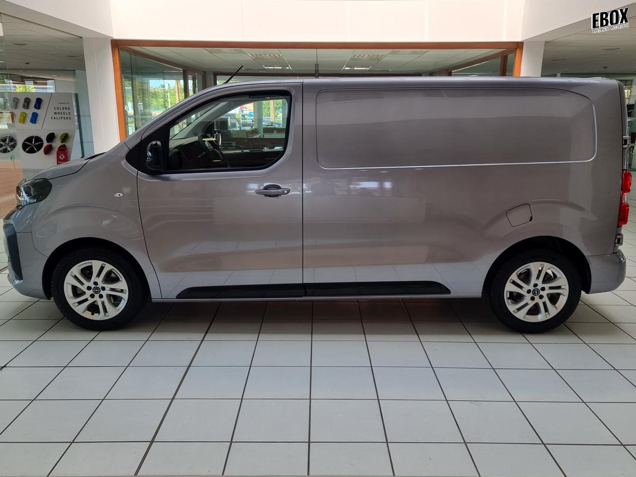 0679-0003062_p68 - OPEL - VIVARO - 2025 - photo 24