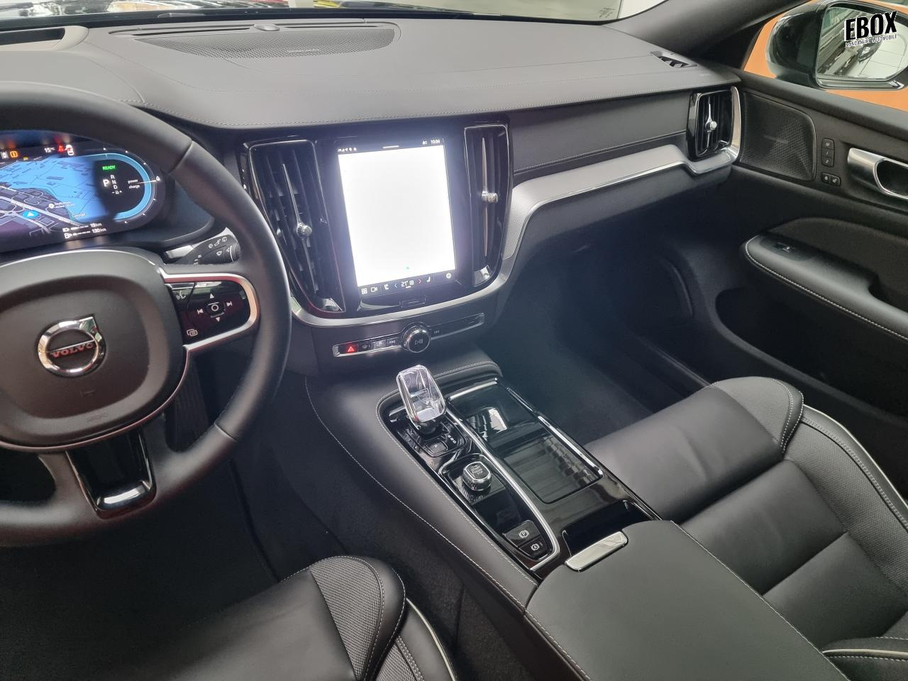 0679-0003130_p68 - VOLVO - V 60 - 2025 - photo 6