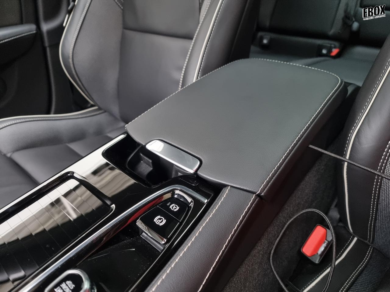 0679-0003130_p68 - VOLVO - V 60 - 2025 - photo 20