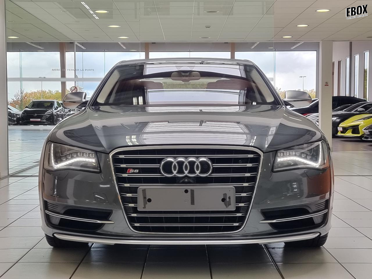 0679-0003179_p68 - AUDI - S8 - 2013 - photo 3