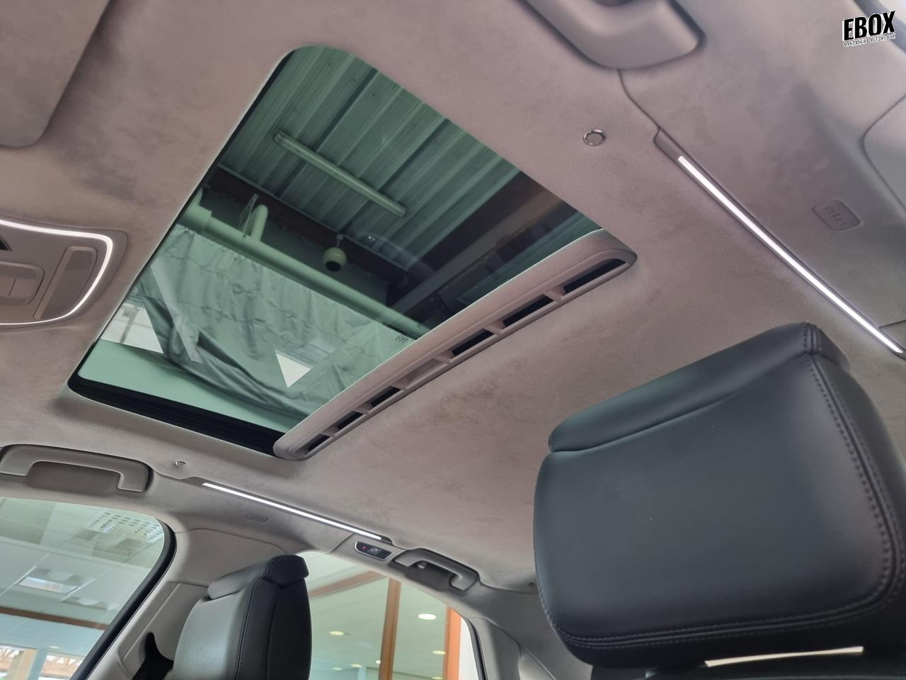 0679-0003179_p68 - AUDI - S8 - 2013 - photo 37