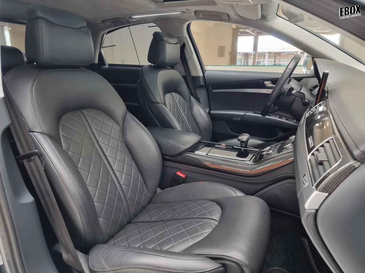 0679-0003179_p68 - AUDI - S8 - 2013 - photo 12