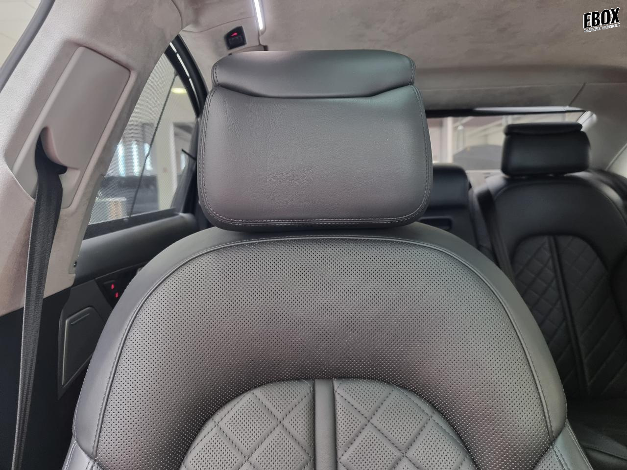 0679-0003179_p68 - AUDI - S8 - 2013 - photo 16