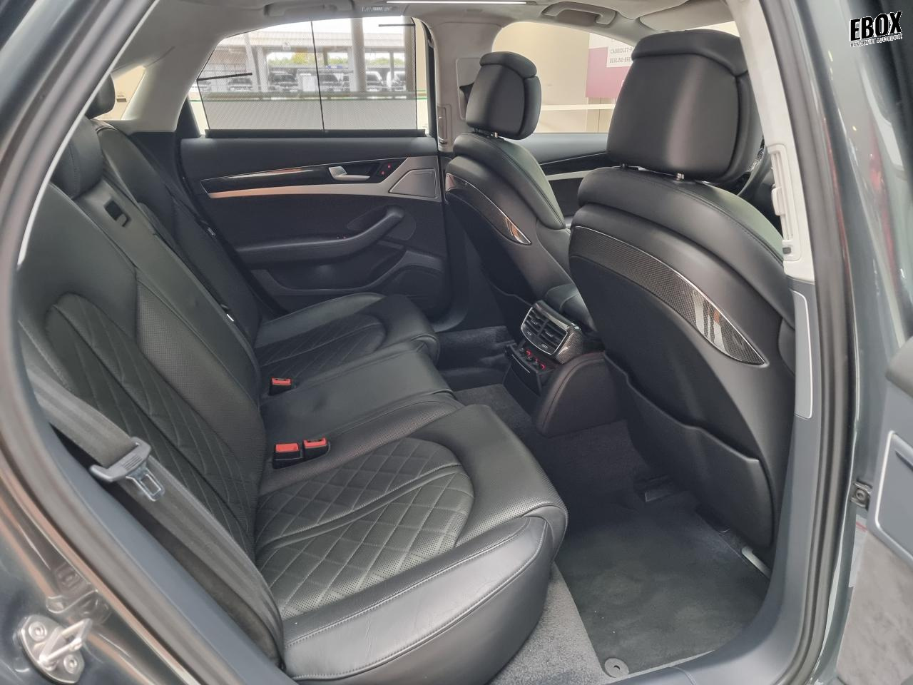 0679-0003179_p68 - AUDI - S8 - 2013 - photo 35