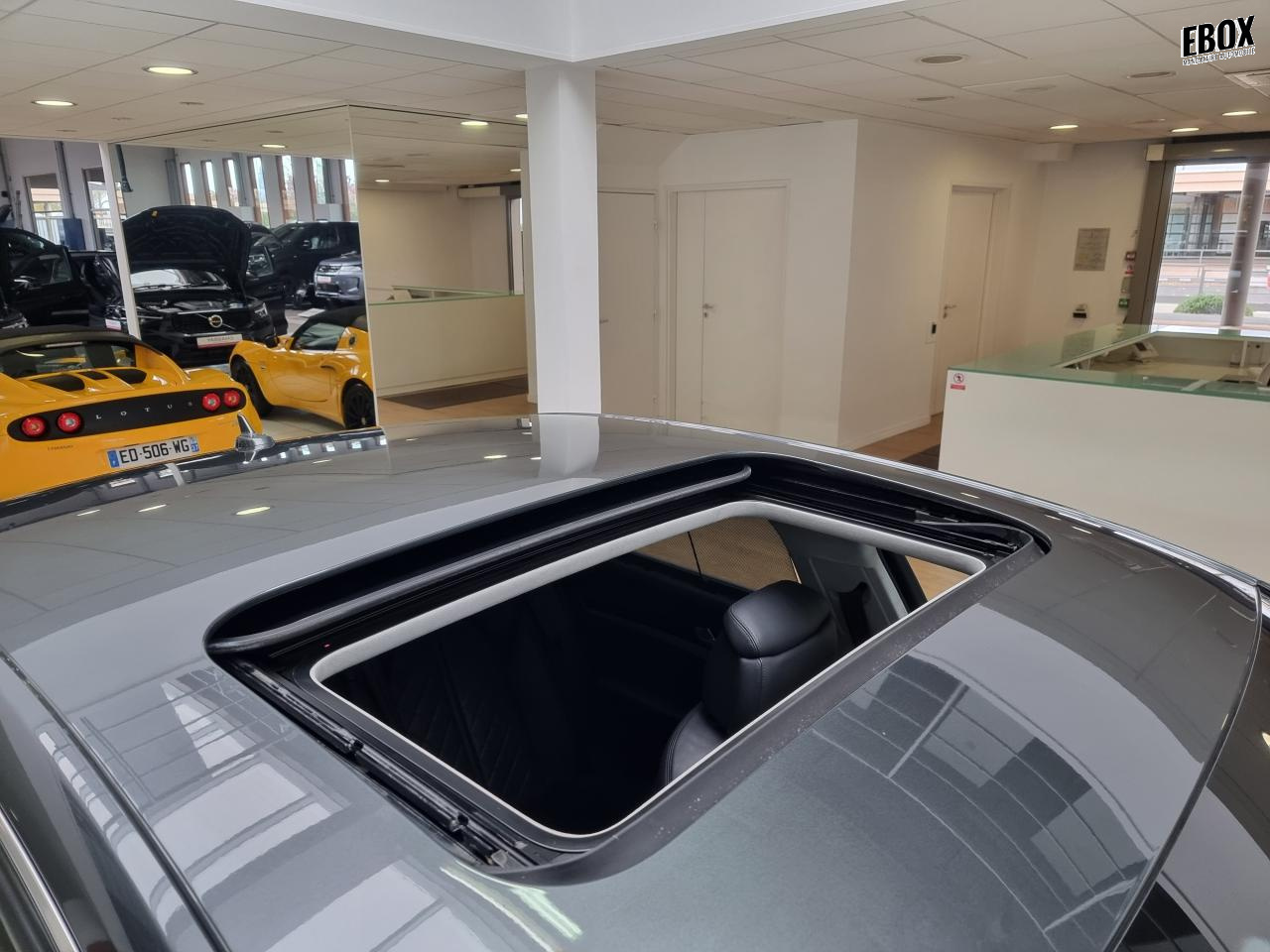 0679-0003179_p68 - AUDI - S8 - 2013 - photo 36