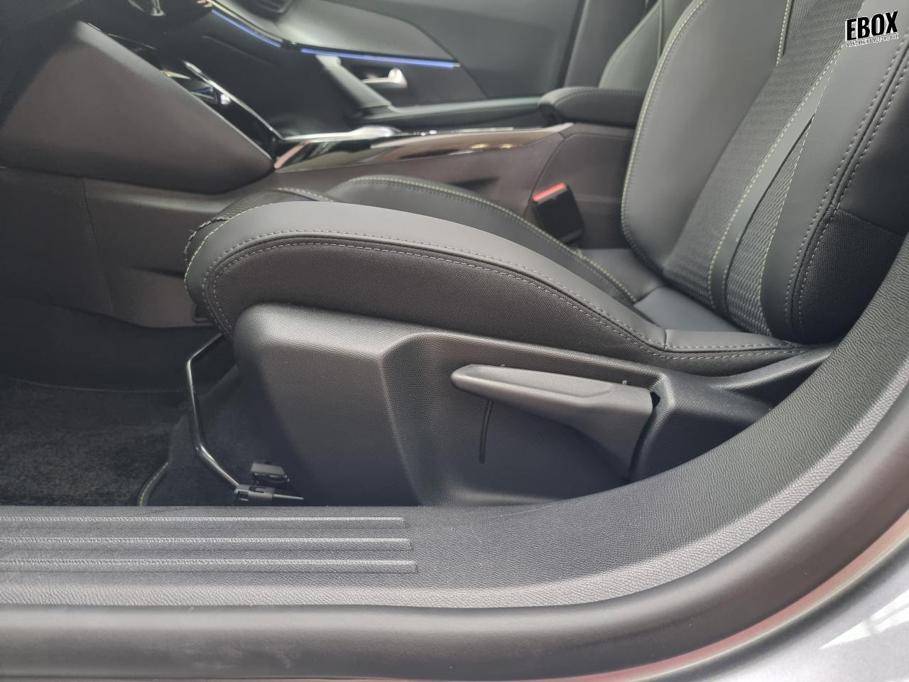 0679-0003239_p68 - PEUGEOT - 2008 - 2025 - photo 15