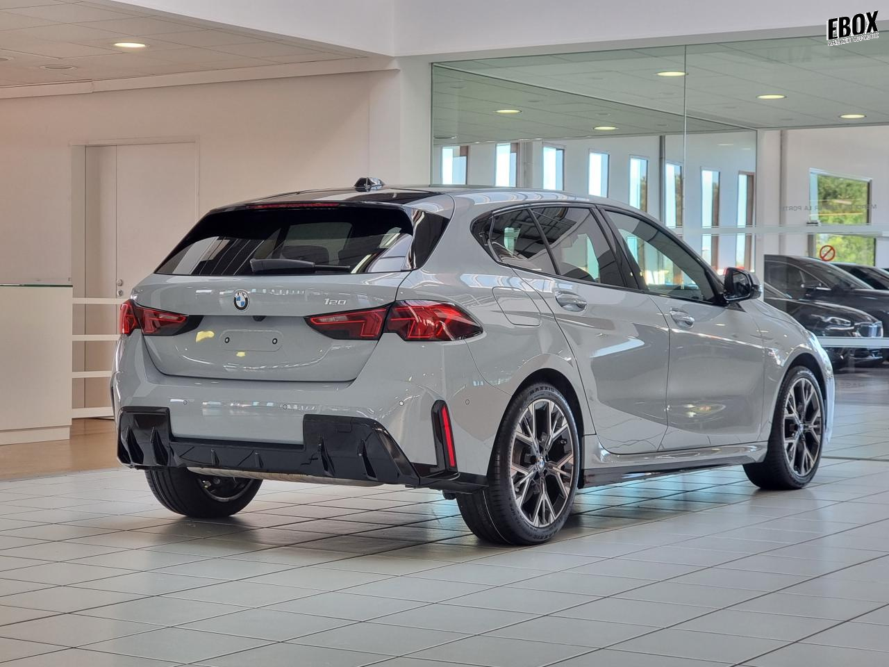 0679-0003262_p68 - BMW - SERIE 1 - 2025 - photo 2