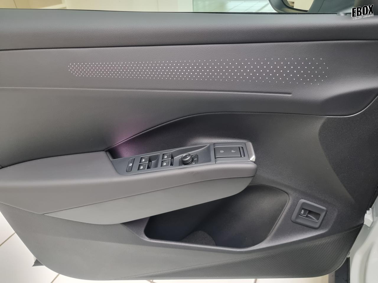 0679-0003294_p68 - VOLKSWAGEN - T ROC - 2026 - photo 16