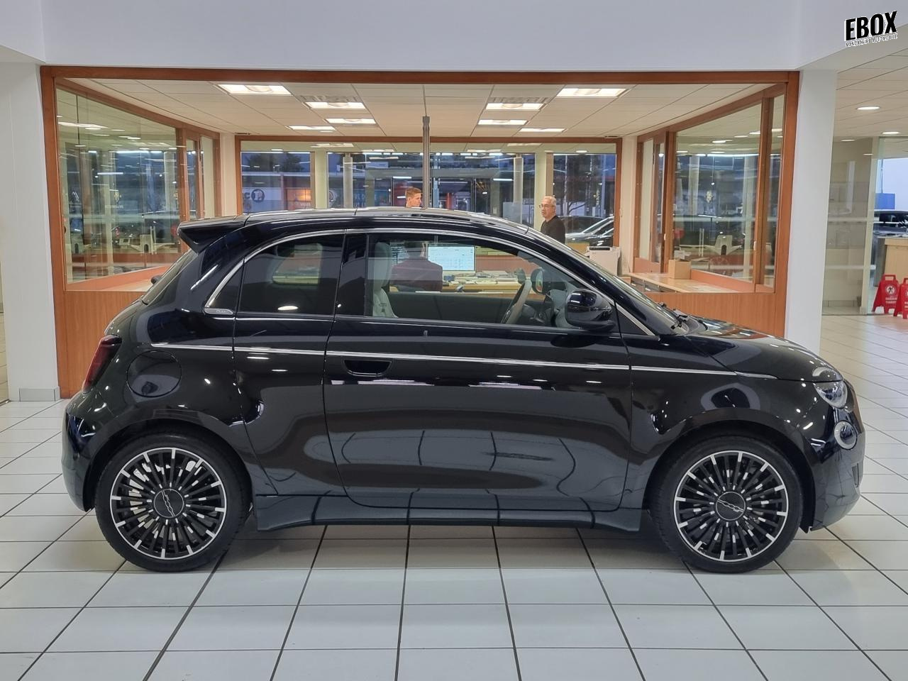 0679-0003300_p68 - FIAT - 500 - 2023 - photo 30