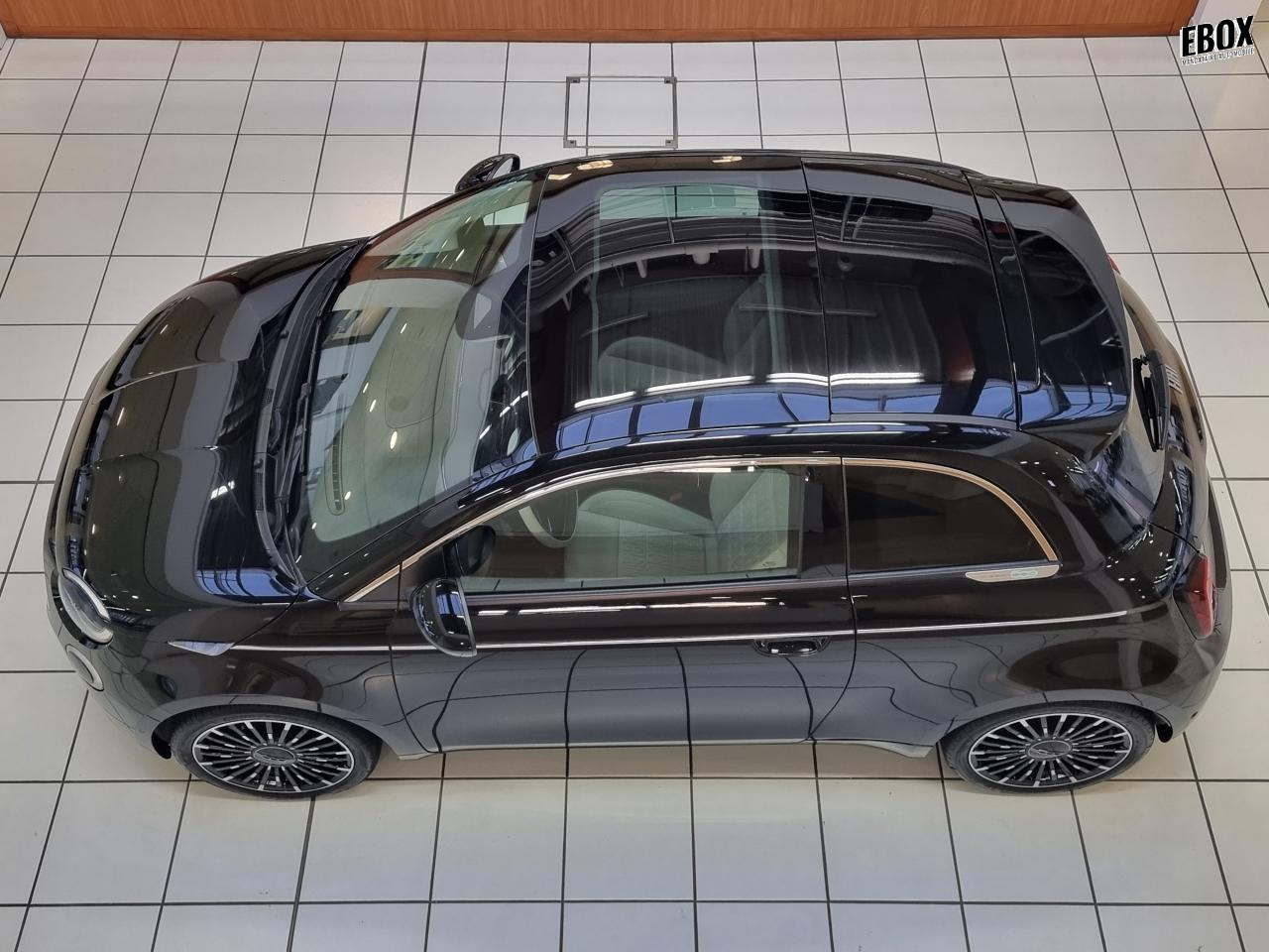 0679-0003300_p68 - FIAT - 500 - 2023 - photo 32