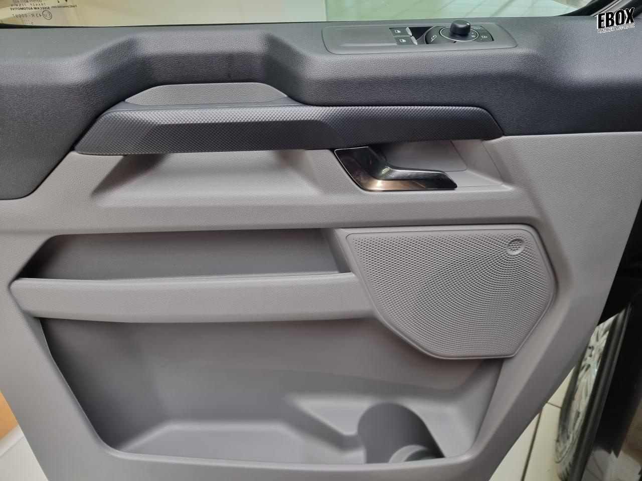 0679-0003328_p68 - FORD - TRANSIT - 2025 - photo 18