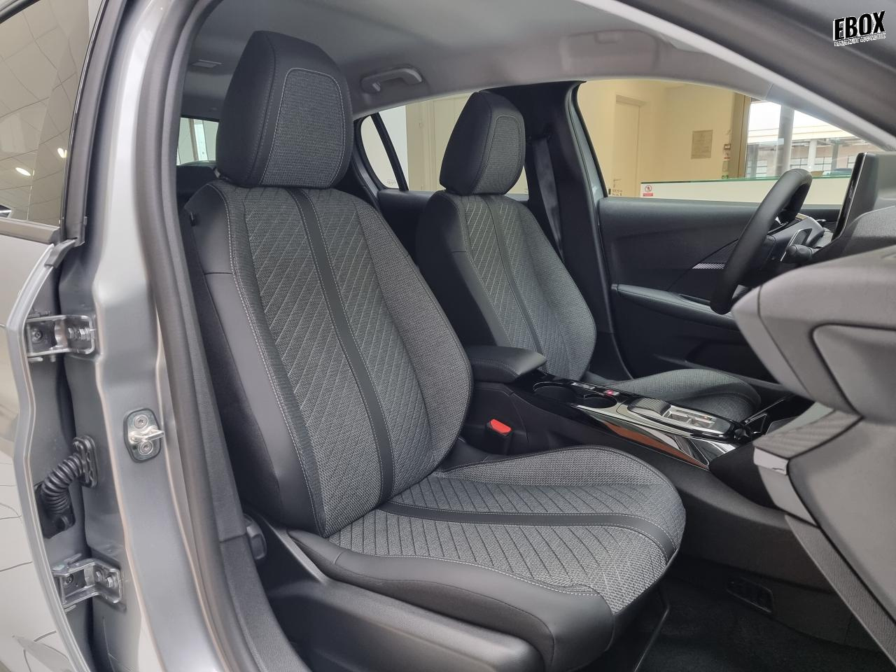 0679-0003329_p68 - PEUGEOT - 208 - 2026 - photo 10