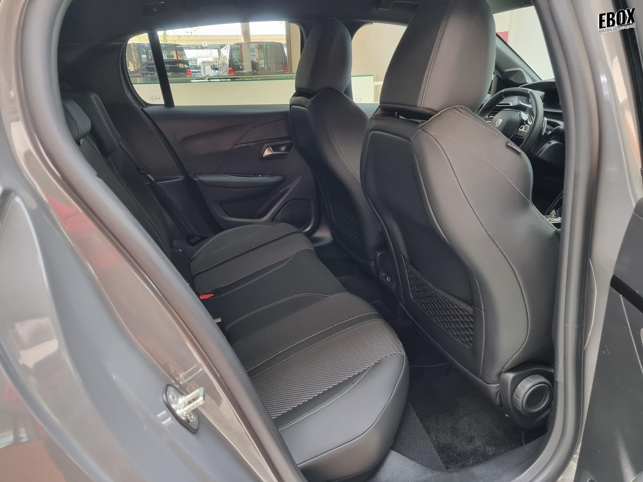 0679-0003374_p68 - PEUGEOT - 208 - 2025 - photo 23